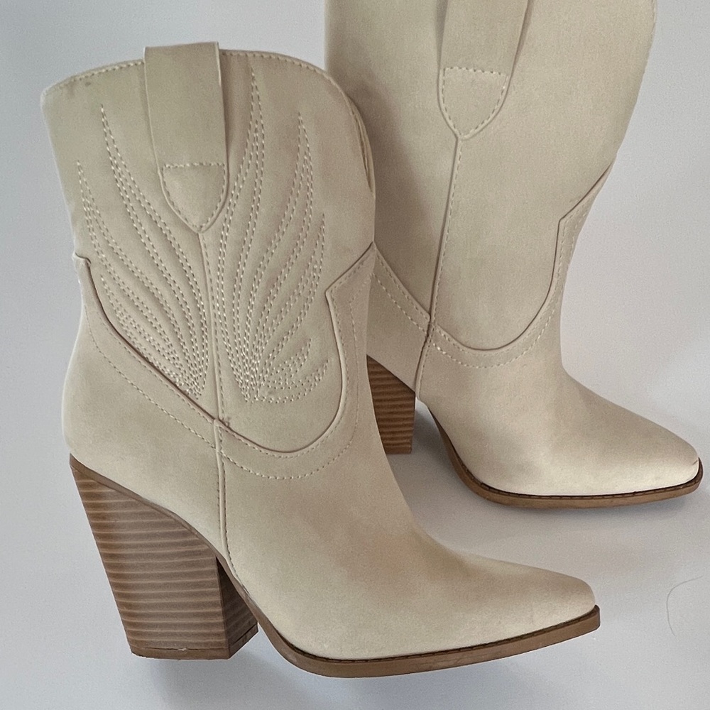 Qupid - Slay Boots in Beige - Worn Once